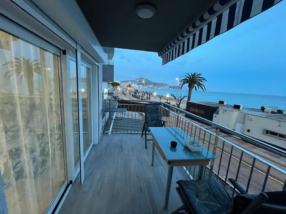 Estudio Con Impresionantes Vistas Al Mar Blanes Exterior photo